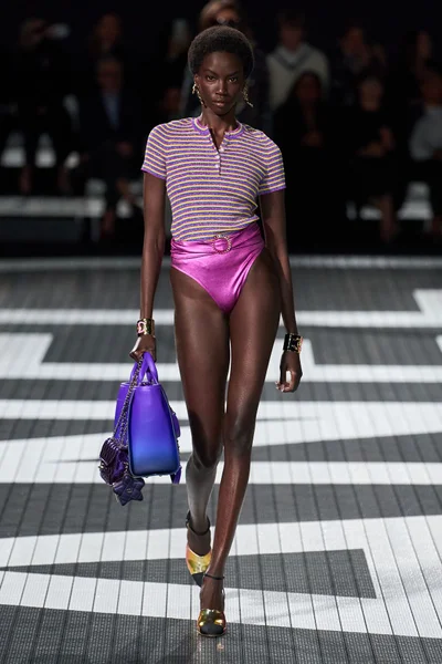 Look 35